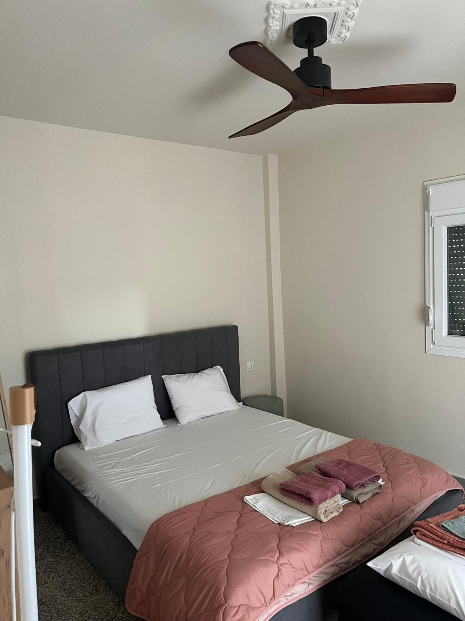 Mz Apartment Néa Péramos 外观 照片